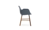 NORMANN COPENHAGEN krzesło z podłokietnikami FORM WOOD orzech/niebieskie